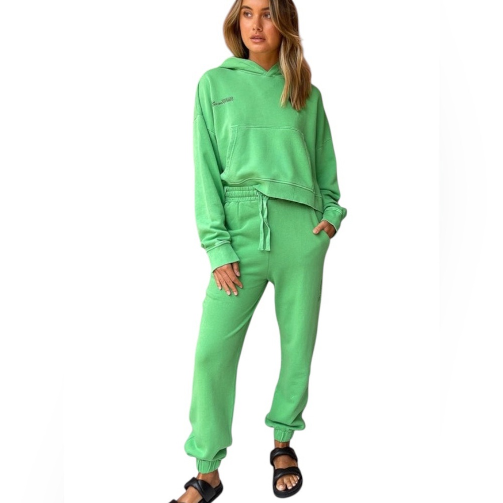 Camilla and Marc Jordan Logo Hoodie and Jogger Pants Set in Apple Green Size 2
